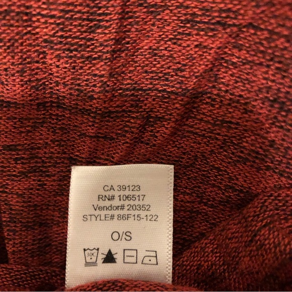 3/$20 Northern Reflections Infinity Scarf - Picture 5 of 5